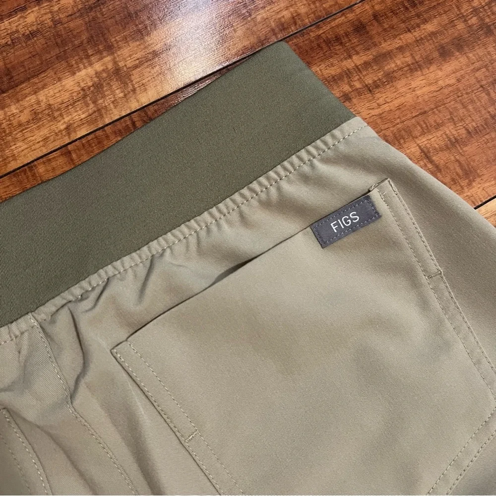 FIGS Zamora Jogger 2.0 in Sandstone - Picture 3 of 6